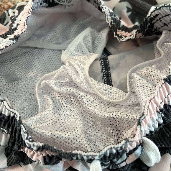 Spiritual Gangster High Vibration Swim Trunk For Boys Size 10 - Picture 3 of 7